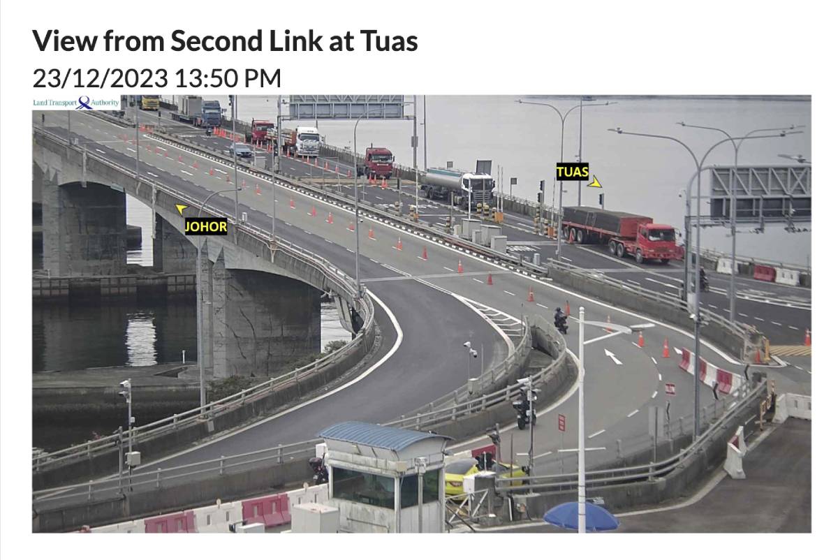 Heading To Malaysia Expect To Wait Up To 2 Hours As Woodlands And Tuas